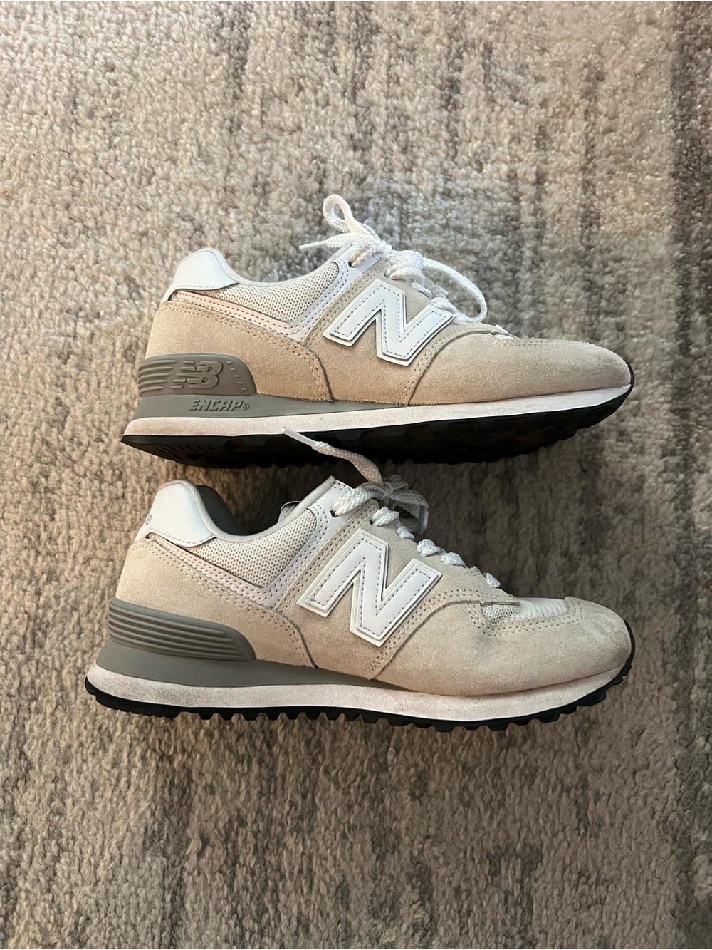 [New Balance] Cream Suede Lace-Up Sneakers